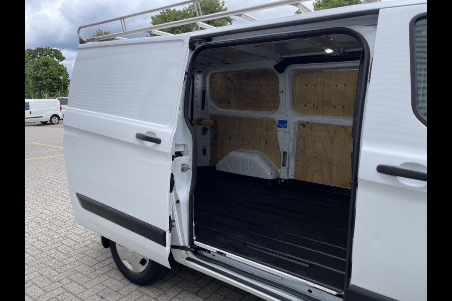 Ford Transit Custom 280 2.0 TDCI L1H1 Trend / vaste prijs rijklaar € 14.950 ex btw / euro 6 diesel / bpm vrij / lease vanaf € 252 / airco / cruise / navi / trekhaak / imperial / camera !