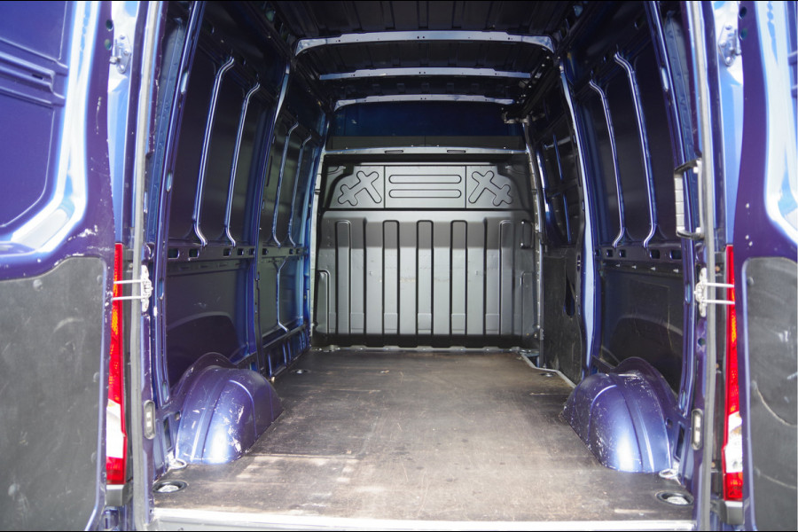 Iveco Daily 35S18HV 3.0 352L H3 180PK AUT. LED, 3.5T TREKHAAK, CAMERA, NAVI, CRUISE, CLIMA, NL AUTO, NAP