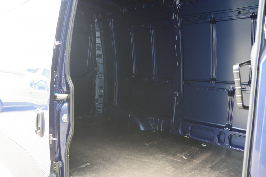 Iveco Daily 35S18HV 3.0 352L H3 180PK AUT. LED, 3.5T TREKHAAK, CAMERA, NAVI, CRUISE, CLIMA, NL AUTO, NAP