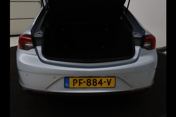 Opel Insignia 1.5 Turbo Executive | OPC Line | Matrix LED | Camera | Stuurverwarming | Carplay | Keyless | Comfortstoelen | Navigatie | Climate control | Getint glas