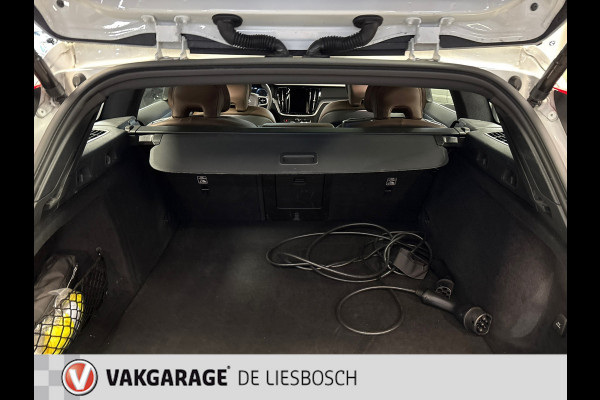 Volvo V60 2.0 T6 Recharge AWD R-Design / 360 camera / Panoramadak / Leder / head-up / Harman-Kardon