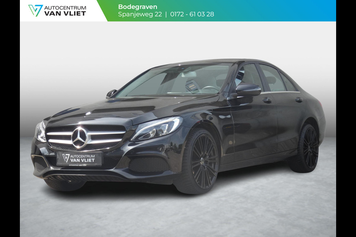 Mercedes-Benz C-Klasse 250 Ambition | LEDEREN BEKLEDING | NAVIGATIE | DEALER ONDERHOUDEN | Mercedes-Benz C-Klasse 250 Ambition | LEDEREN BEKLEDING | NAVIGATIE | DEALER ONDERHOUDEN |