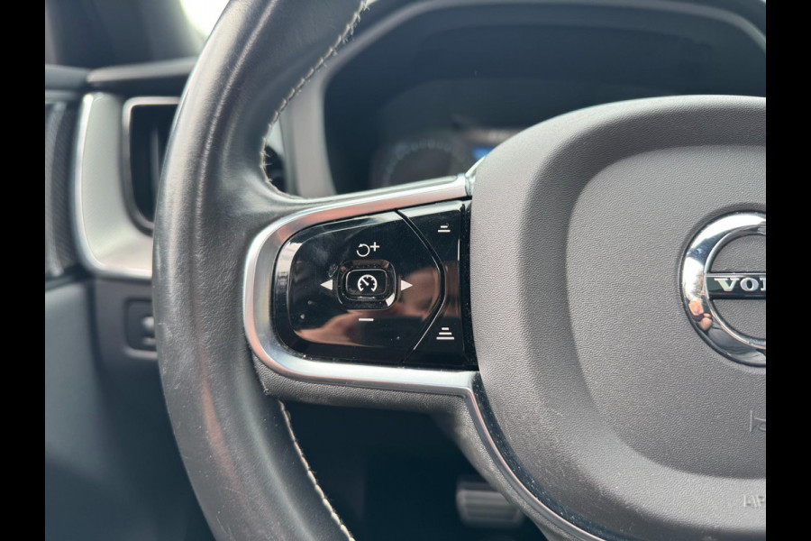 Volvo XC60 2.0 T8 Twin Engine AWD Inscription Pano Plug in Camera