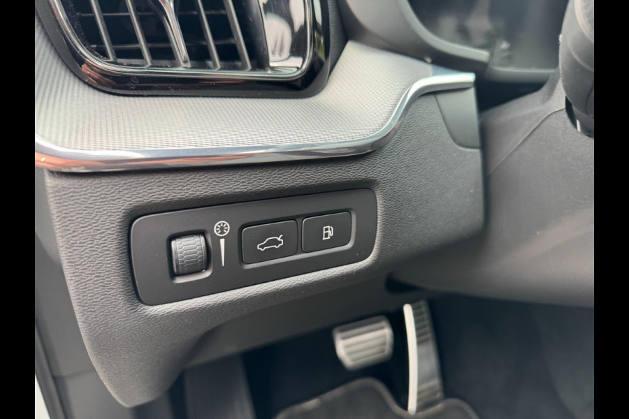 Volvo XC60 2.0 T8 Twin Engine AWD Inscription Pano Plug in Camera