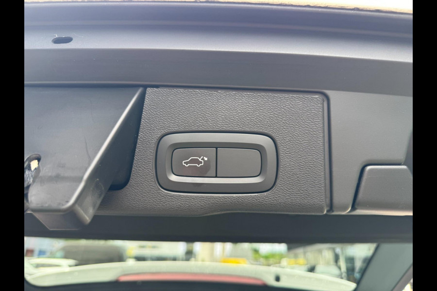 Volvo XC60 2.0 T8 Twin Engine AWD Inscription Pano Plug in Camera