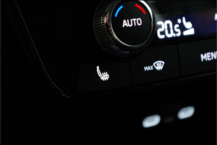 Škoda Fabia 1.0 TSI Selection 96pk > Camera/cruise/stoelverwarming/sfeerverlichting...  | 8542 |