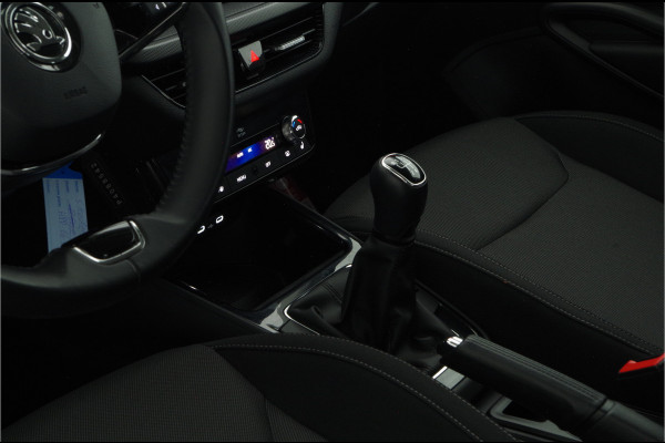 Škoda Fabia 1.0 TSI Selection 96pk > Camera/cruise/stoelverwarming/sfeerverlichting...  | 8542 |