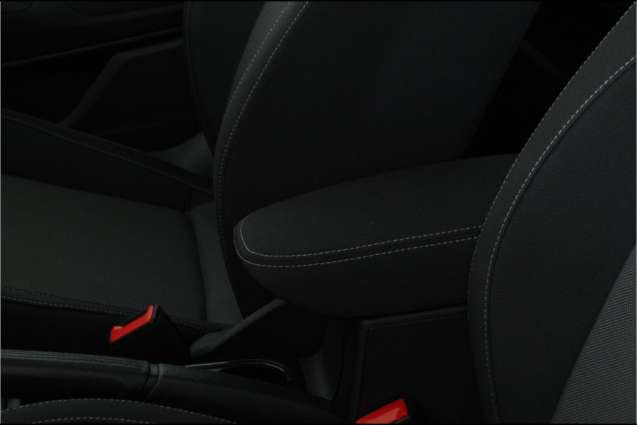 Škoda Fabia 1.0 TSI Selection 96pk > Camera/cruise/stoelverwarming/sfeerverlichting...  | 8542 |