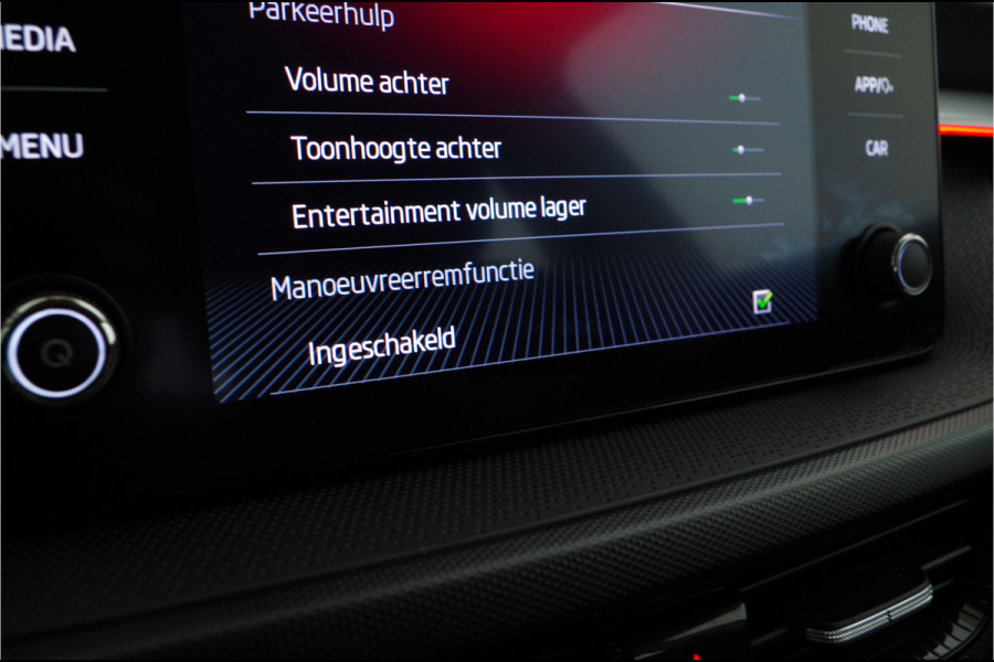 Škoda Fabia 1.0 TSI Selection 96pk > Camera/cruise/stoelverwarming/sfeerverlichting...  | 8542 |