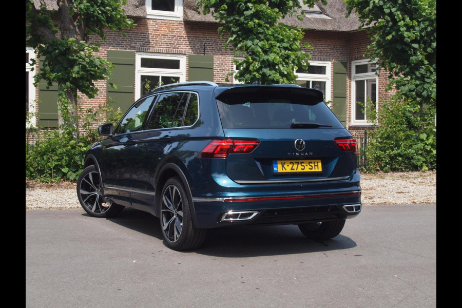 Volkswagen Tiguan 1.5 TSI R-Line Business+ | 360° Camera | Panoramadak | IQ Light | NL-Auto | Harman Kardon |