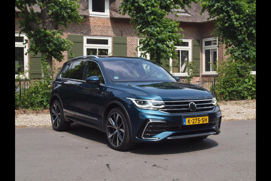 Volkswagen Tiguan 1.5 TSI R-Line Business+ | 360° Camera | Panoramadak | IQ Light | NL-Auto | Harman Kardon |