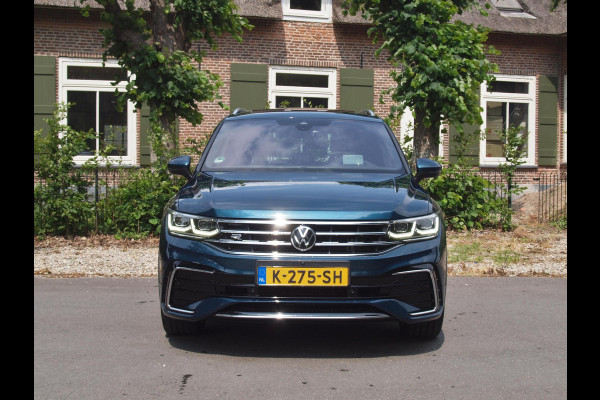 Volkswagen Tiguan 1.5 TSI R-Line Business+ | 360° Camera | Panoramadak | IQ Light | NL-Auto | Harman Kardon |