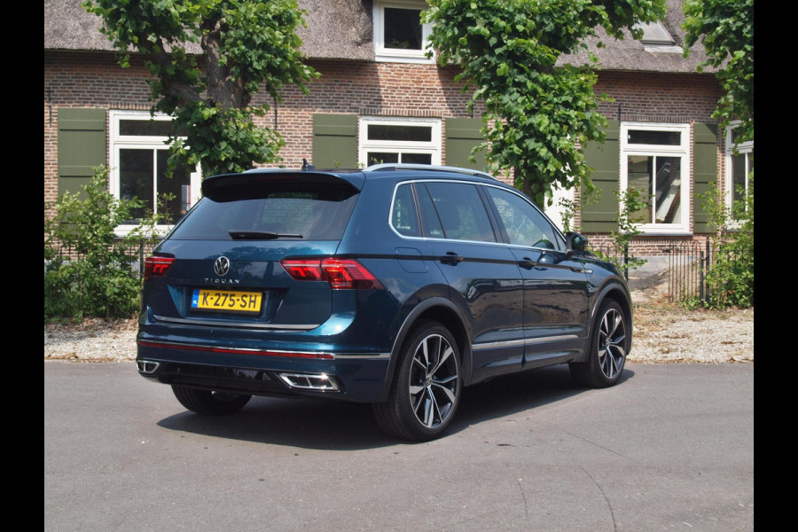 Volkswagen Tiguan 1.5 TSI R-Line Business+ | 360° Camera | Panoramadak | IQ Light | NL-Auto | Harman Kardon |