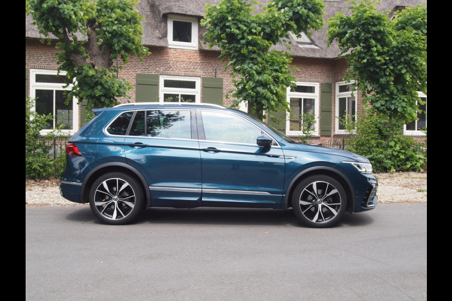 Volkswagen Tiguan 1.5 TSI R-Line Business+ | 360° Camera | Panoramadak | IQ Light | NL-Auto | Harman Kardon |