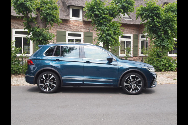 Volkswagen Tiguan 1.5 TSI R-Line Business+ | 360° Camera | Panoramadak | IQ Light | NL-Auto | Harman Kardon |