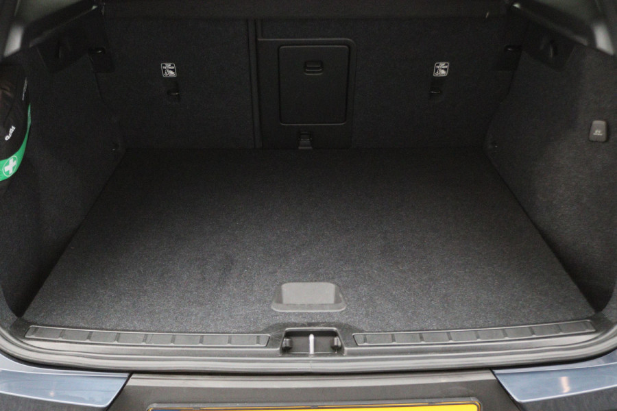 Volvo XC40 1.5 T5 Recharge Inscription Leer, ACC, Virtual Cockpit, Apple Carplay, Camera, LED, PDC