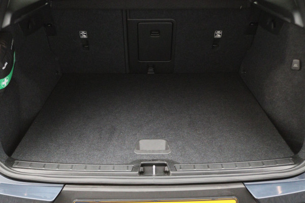 Volvo XC40 1.5 T5 Recharge Inscription Leer, ACC, Virtual Cockpit, Apple Carplay, Camera, LED, PDC