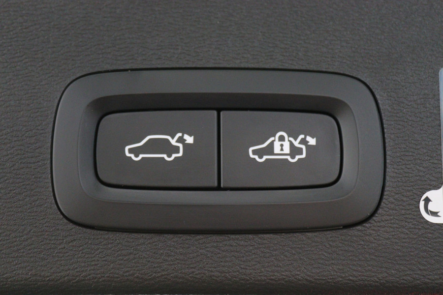 Volvo XC40 1.5 T5 Recharge Inscription Leer, ACC, Virtual Cockpit, Apple Carplay, Camera, LED, PDC
