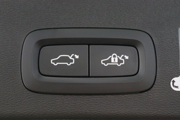 Volvo XC40 1.5 T5 Recharge Inscription Leer, ACC, Virtual Cockpit, Apple Carplay, Camera, LED, PDC