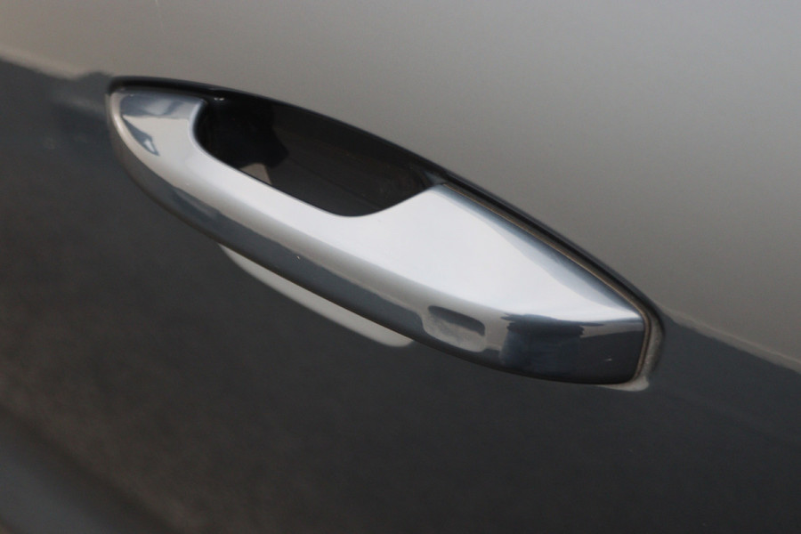 Volvo XC40 1.5 T5 Recharge Inscription Leer, ACC, Virtual Cockpit, Apple Carplay, Camera, LED, PDC