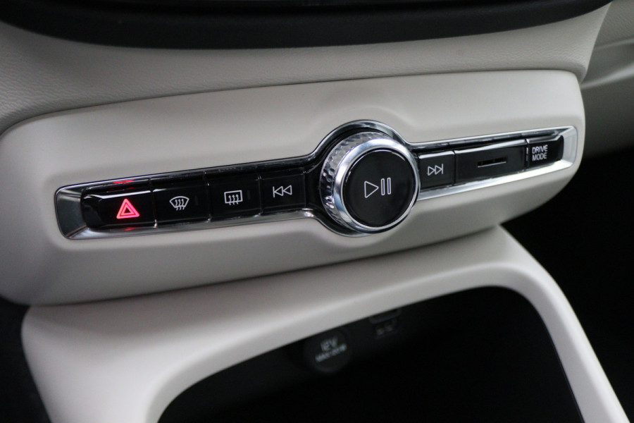 Volvo XC40 1.5 T5 Recharge Inscription Leer, ACC, Virtual Cockpit, Apple Carplay, Camera, LED, PDC
