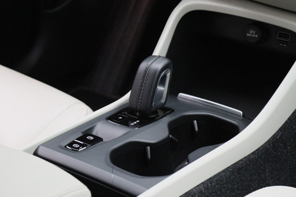 Volvo XC40 1.5 T5 Recharge Inscription Leer, ACC, Virtual Cockpit, Apple Carplay, Camera, LED, PDC