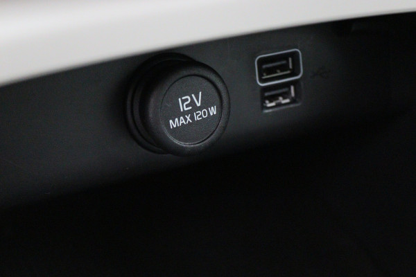 Volvo XC40 1.5 T5 Recharge Inscription Leer, ACC, Virtual Cockpit, Apple Carplay, Camera, LED, PDC