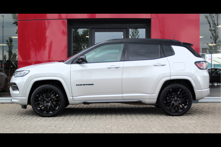 Jeep Compass 4xe 240 Plug-in Hybrid Electric S | Winterpack | Lederen bekleding | 19" lichtmetalen velgen | Apple/Android Carplay