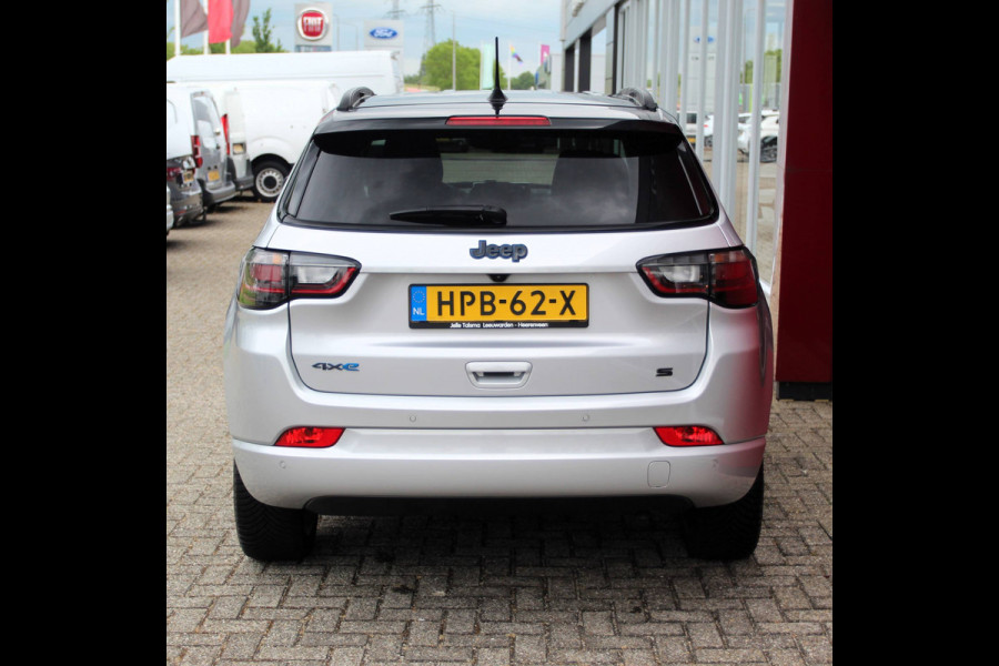 Jeep Compass 4xe 240 Plug-in Hybrid Electric S | Winterpack | Lederen bekleding | 19" lichtmetalen velgen | Apple/Android Carplay