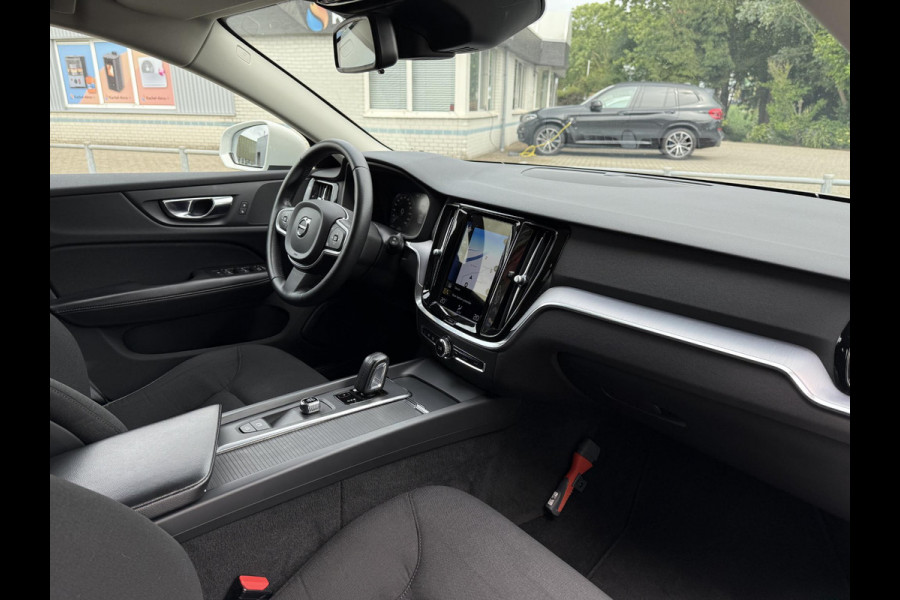 Volvo V60 2.0 B3 Aut. Momentum | Navi | Led | Trekhaak |