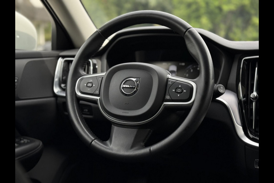Volvo V60 2.0 B3 Aut. Momentum | Navi | Led | Trekhaak |
