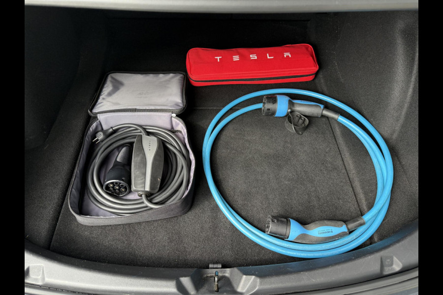 Tesla Model 3 Range Plus RWD | Autopilot | Panorama | Leder |