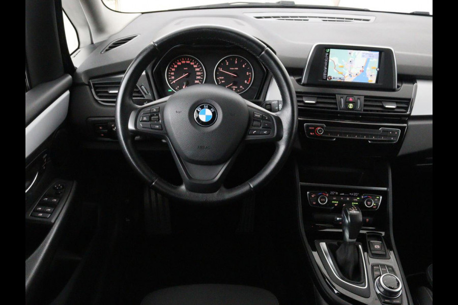 BMW 2 Serie Gran Tourer 218d Advantage | Sportstoelen | Stoelverwarming | Navigatie | Bluetooth | Parkeerhulp | Climate control | Cruise control