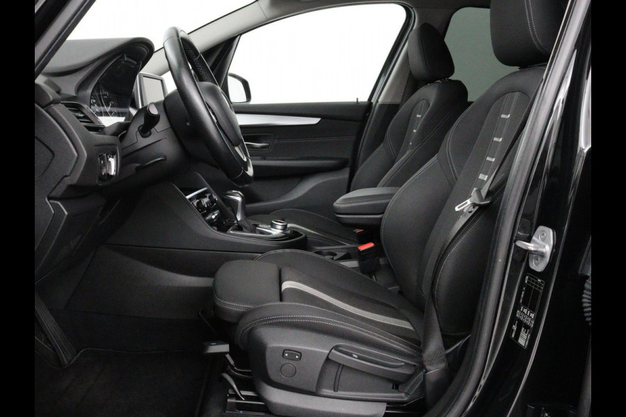 BMW 2 Serie Gran Tourer 218d Advantage | Sportstoelen | Stoelverwarming | Navigatie | Bluetooth | Parkeerhulp | Climate control | Cruise control