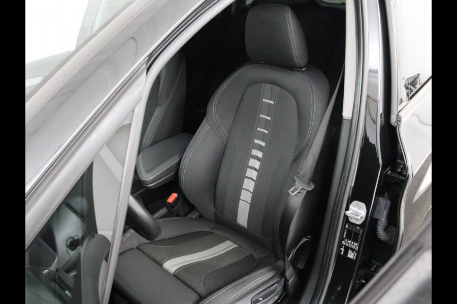 BMW 2 Serie Gran Tourer 218d Advantage | Sportstoelen | Stoelverwarming | Navigatie | Bluetooth | Parkeerhulp | Climate control | Cruise control