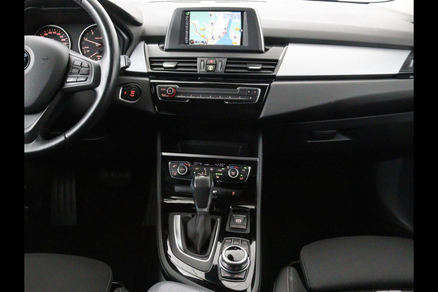 BMW 2 Serie Gran Tourer 218d Advantage | Sportstoelen | Stoelverwarming | Navigatie | Bluetooth | Parkeerhulp | Climate control | Cruise control