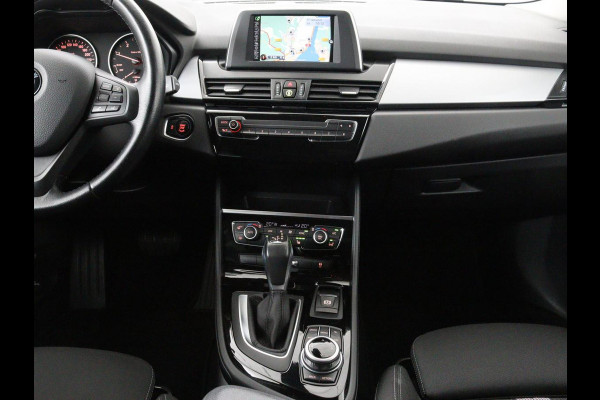 BMW 2 Serie Gran Tourer 218d Advantage | Sportstoelen | Stoelverwarming | Navigatie | Bluetooth | Parkeerhulp | Climate control | Cruise control
