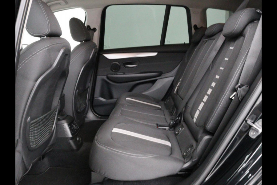 BMW 2 Serie Gran Tourer 218d Advantage | Sportstoelen | Stoelverwarming | Navigatie | Bluetooth | Parkeerhulp | Climate control | Cruise control