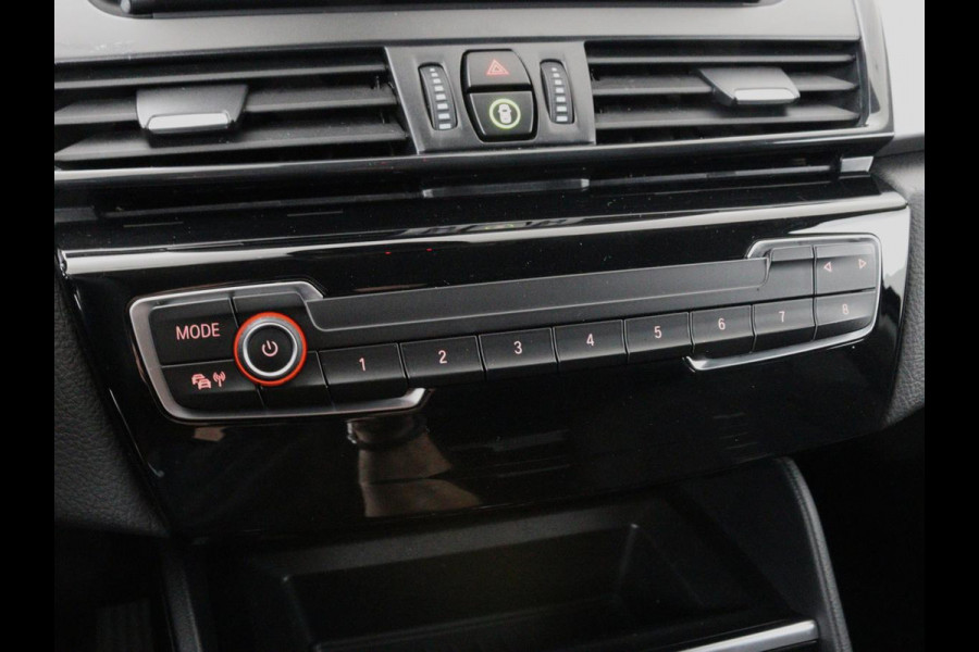 BMW 2 Serie Gran Tourer 218d Advantage | Sportstoelen | Stoelverwarming | Navigatie | Bluetooth | Parkeerhulp | Climate control | Cruise control