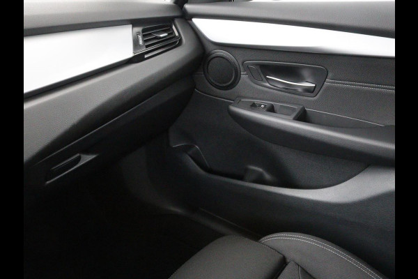 BMW 2 Serie Gran Tourer 218d Advantage | Sportstoelen | Stoelverwarming | Navigatie | Bluetooth | Parkeerhulp | Climate control | Cruise control