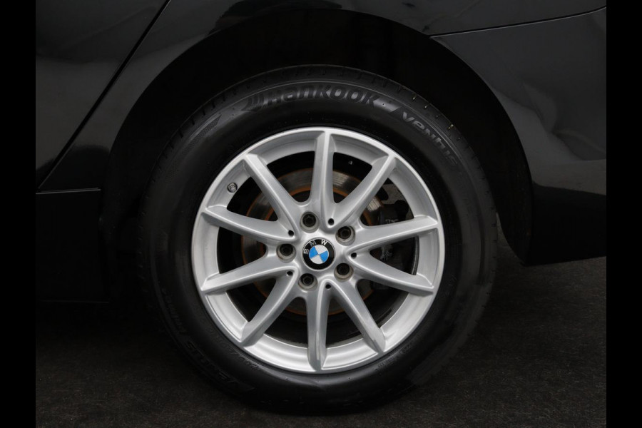 BMW 2 Serie Gran Tourer 218d Advantage | Sportstoelen | Stoelverwarming | Navigatie | Bluetooth | Parkeerhulp | Climate control | Cruise control
