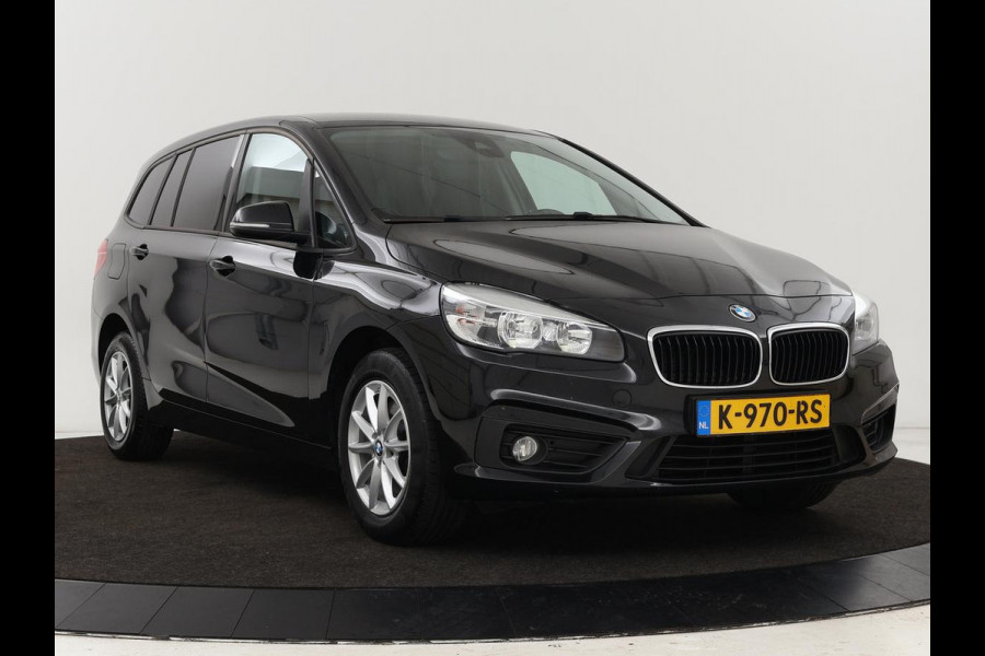 BMW 2 Serie Gran Tourer 218d Advantage | Sportstoelen | Stoelverwarming | Navigatie | Bluetooth | Parkeerhulp | Climate control | Cruise control