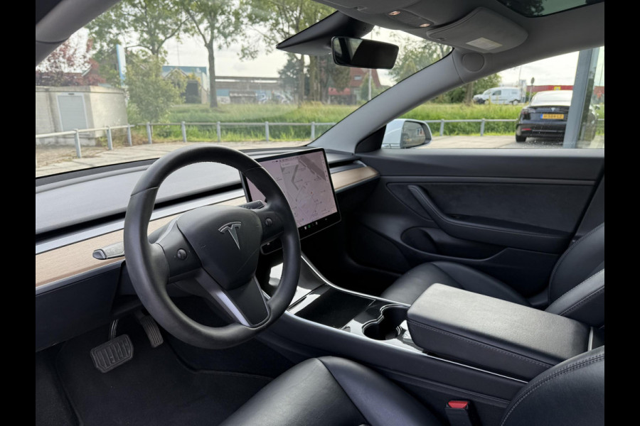 Tesla Model 3 Range Plus RWD | Autopilot | Panorama | Leder |