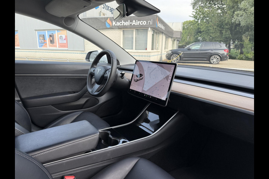 Tesla Model 3 Range Plus RWD | Autopilot | Panorama | Leder |