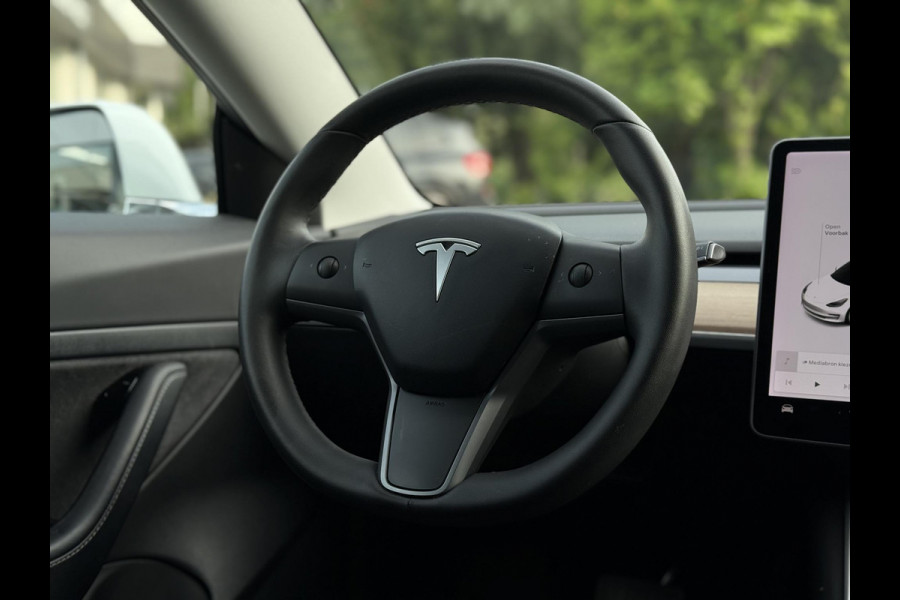 Tesla Model 3 Range Plus RWD | Autopilot | Panorama | Leder |