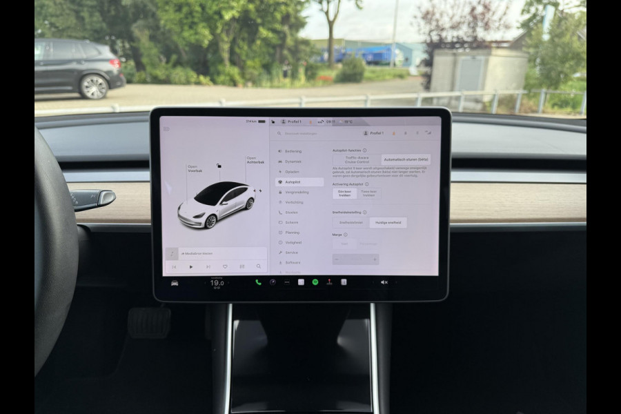 Tesla Model 3 Range Plus RWD | Autopilot | Panorama | Leder |