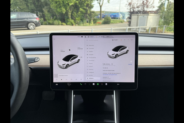Tesla Model 3 Range Plus RWD | Autopilot | Panorama | Leder |