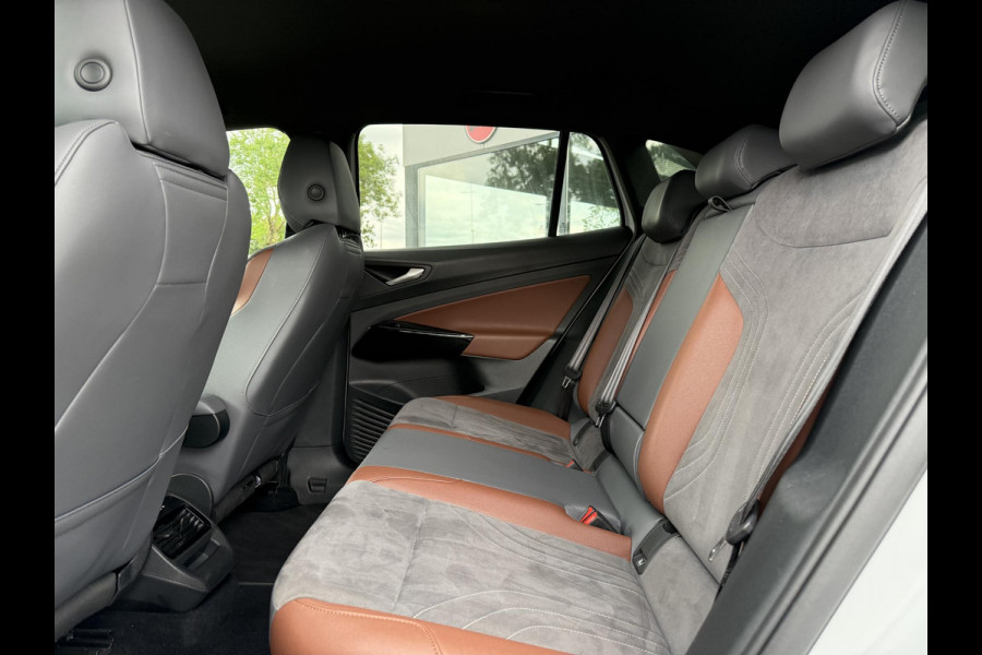 Volkswagen ID.4 First 77 kWh Navi | Camera | ECC