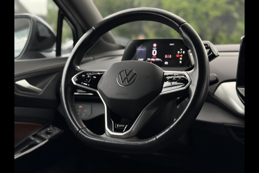 Volkswagen ID.4 First 77 kWh Navi | Camera | ECC
