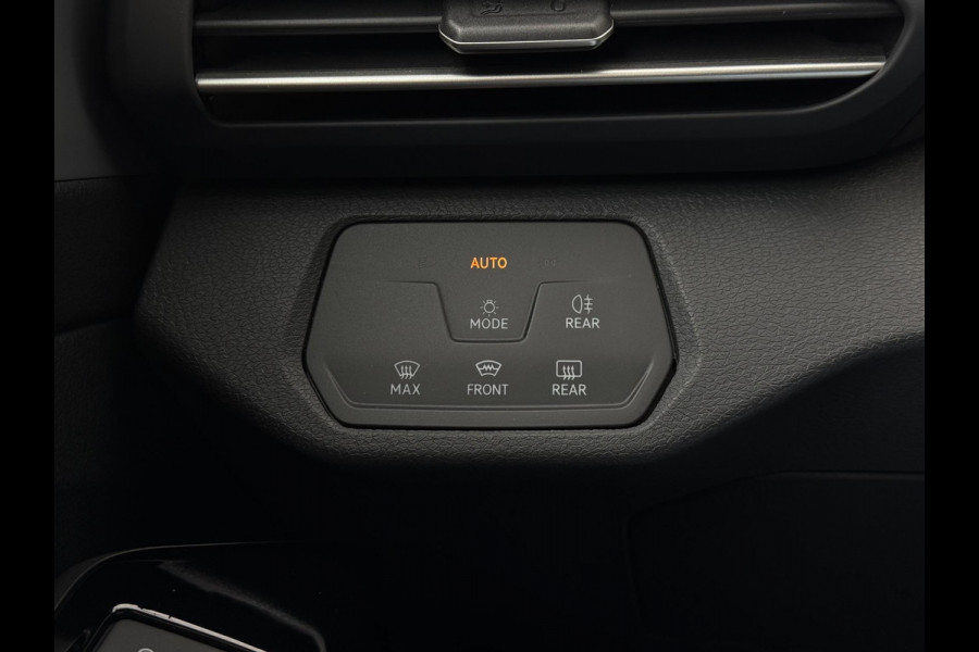 Volkswagen ID.4 First 77 kWh Navi | Camera | ECC